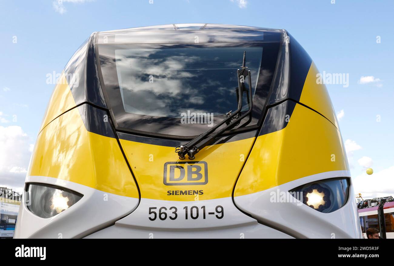 The locomotive of the Mireo Plus H hydrogen train at the InnoTrans trade fair. Siemens Mobility developed this hydrogen train for Deutsche Bahn Stock Photo