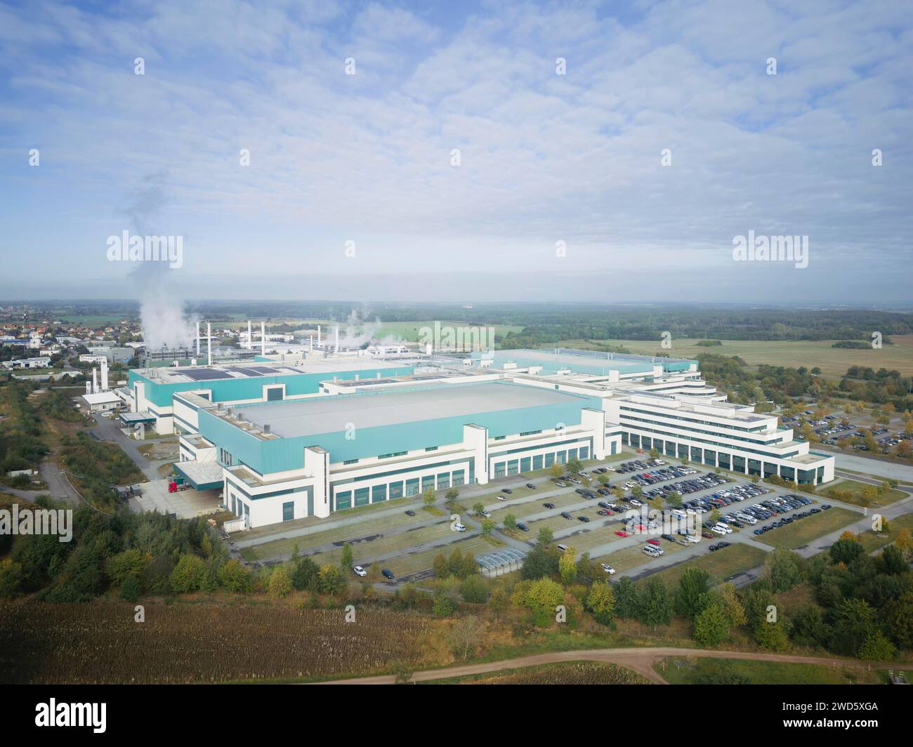Semiconductor factory globalfoundries fab hi-res stock photography and ...