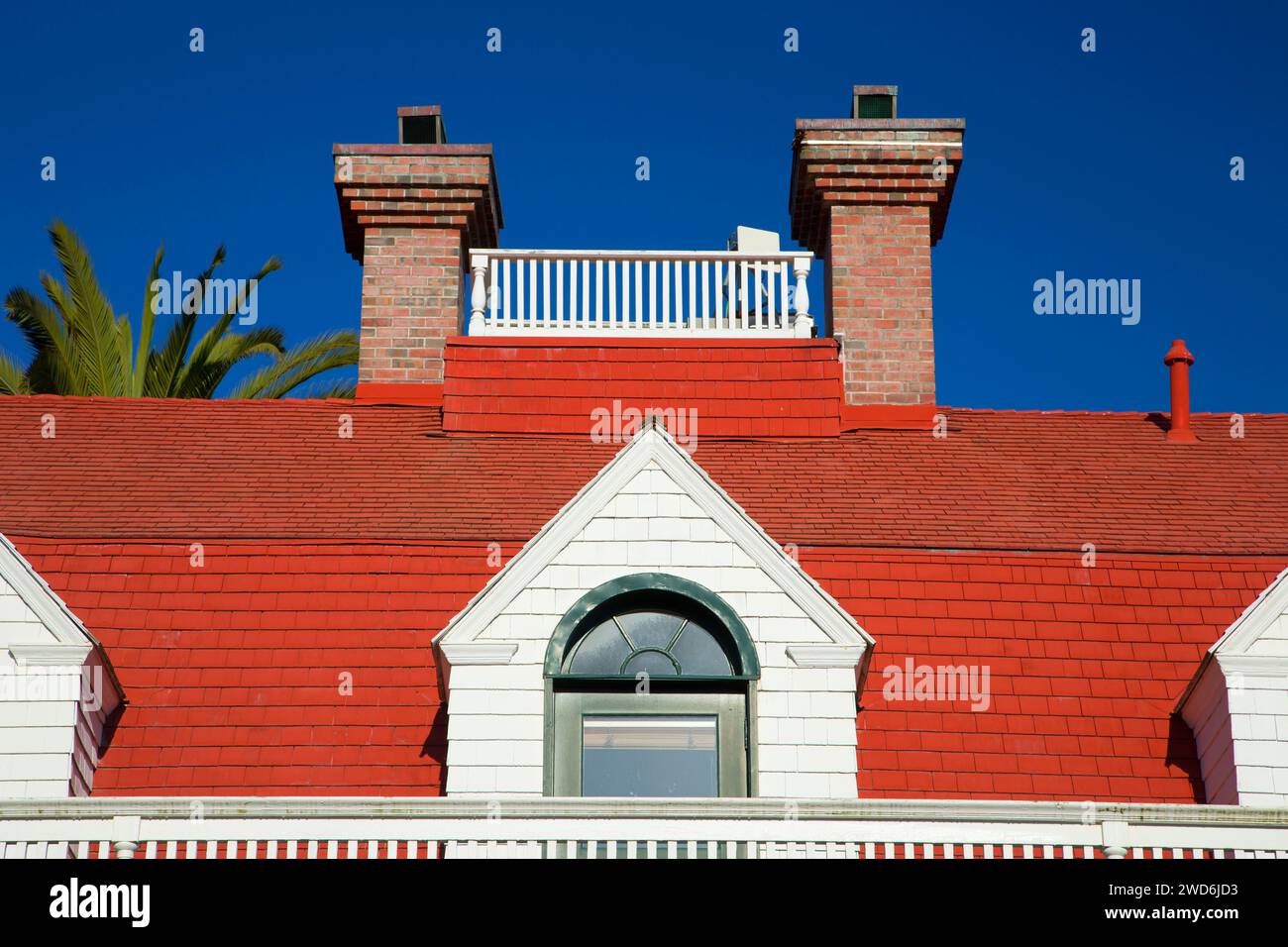 Foto „Cisco Sign Near Cisco Headquarters Campus In Silicon Valley The Red And Blue Logo Depicts The Two Towers Of The Golden Gate Bridge San Jose California Usa 2020 Australia