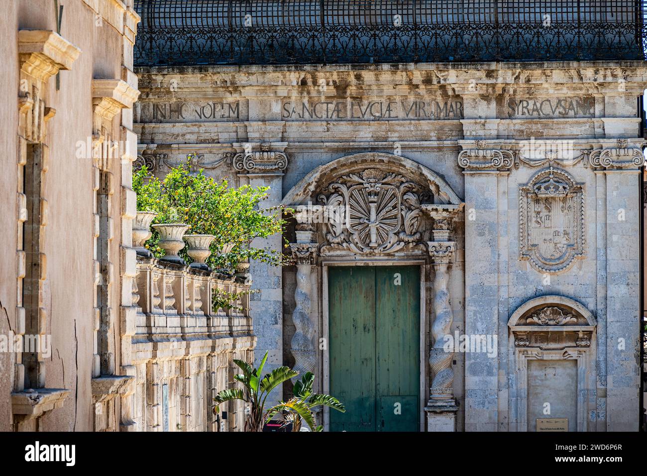 Bar vitelli hi-res stock photography and images - Alamy