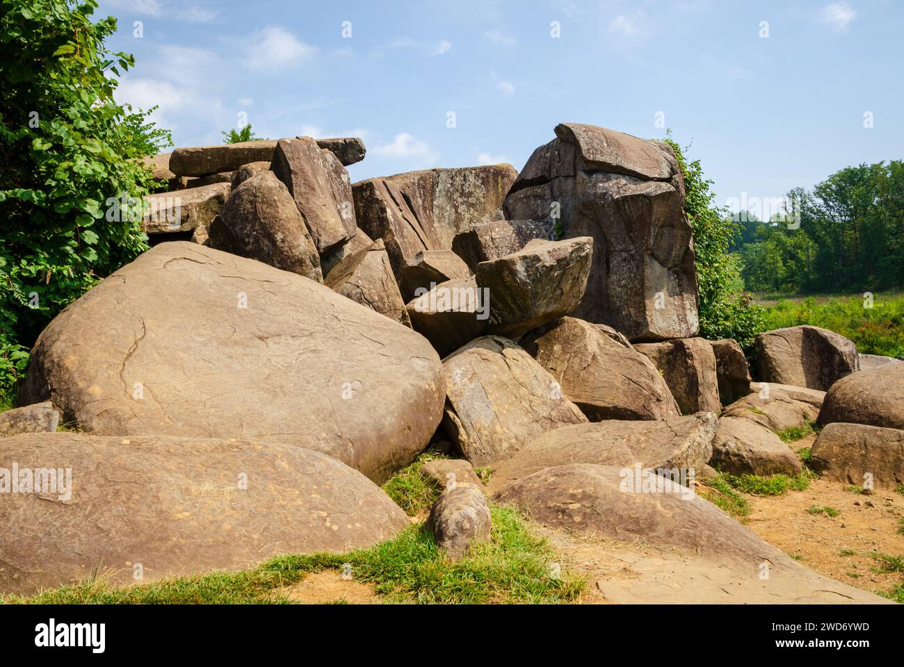 The Devil's Den at Gettysburg National Military Park, American Civil ...