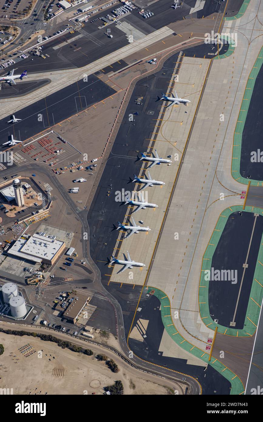737 MAX 9 Inspections San Diego International Airport 2 Stock Photo