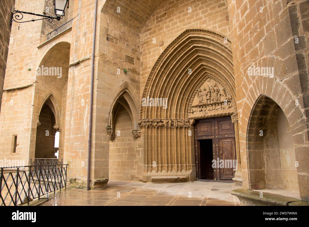 Ujue or Uxue, Santa Maria church (romanesque and gothic 11-14th centuries). Navarra, Spain. Stock Photo