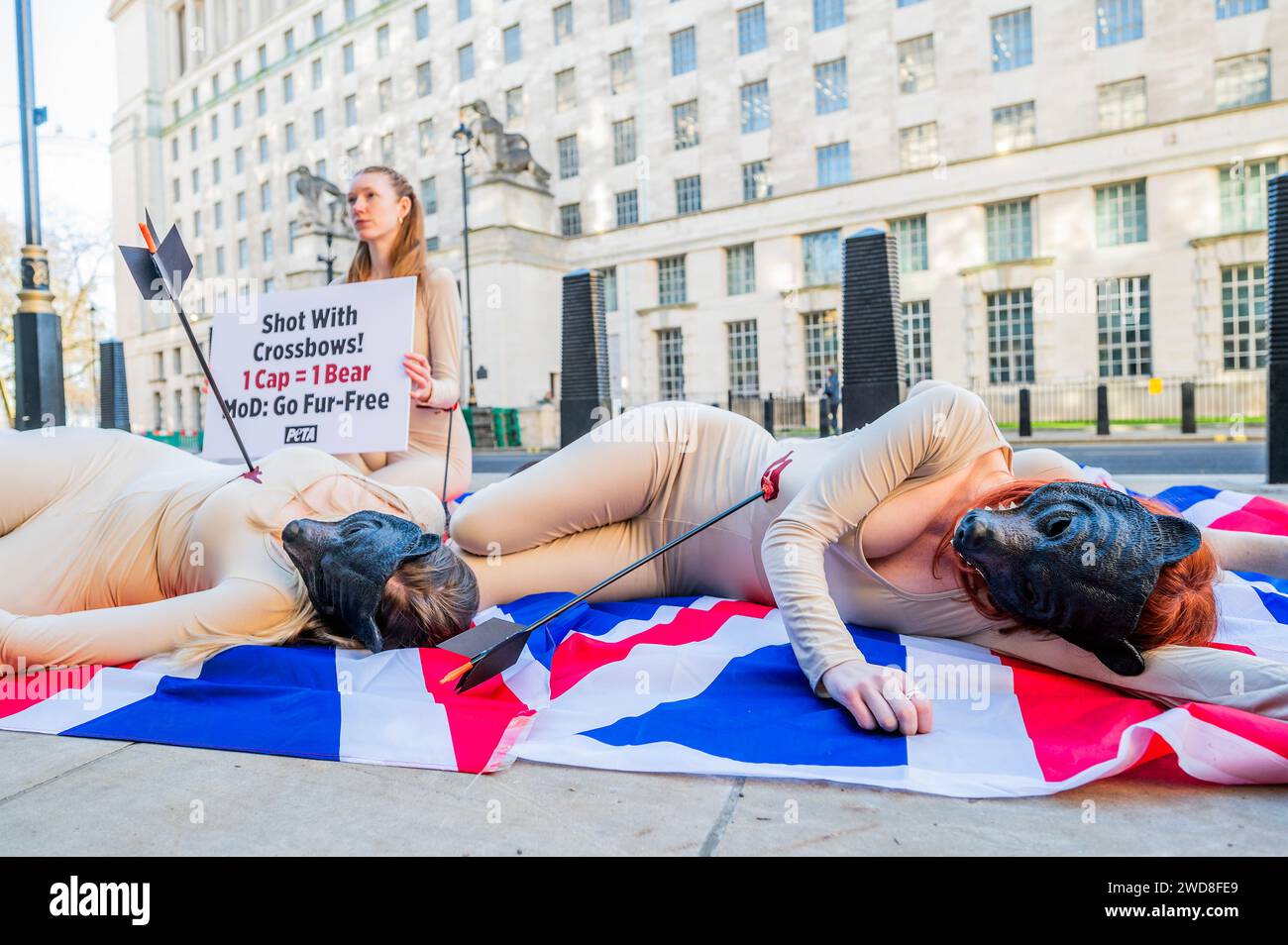 London UK 19 Jan 2024 PETA Supporters Dressed In Bear Masks And london-uk-19-jan-2024-peta-supporters-dressed-in-bear-masks-and
