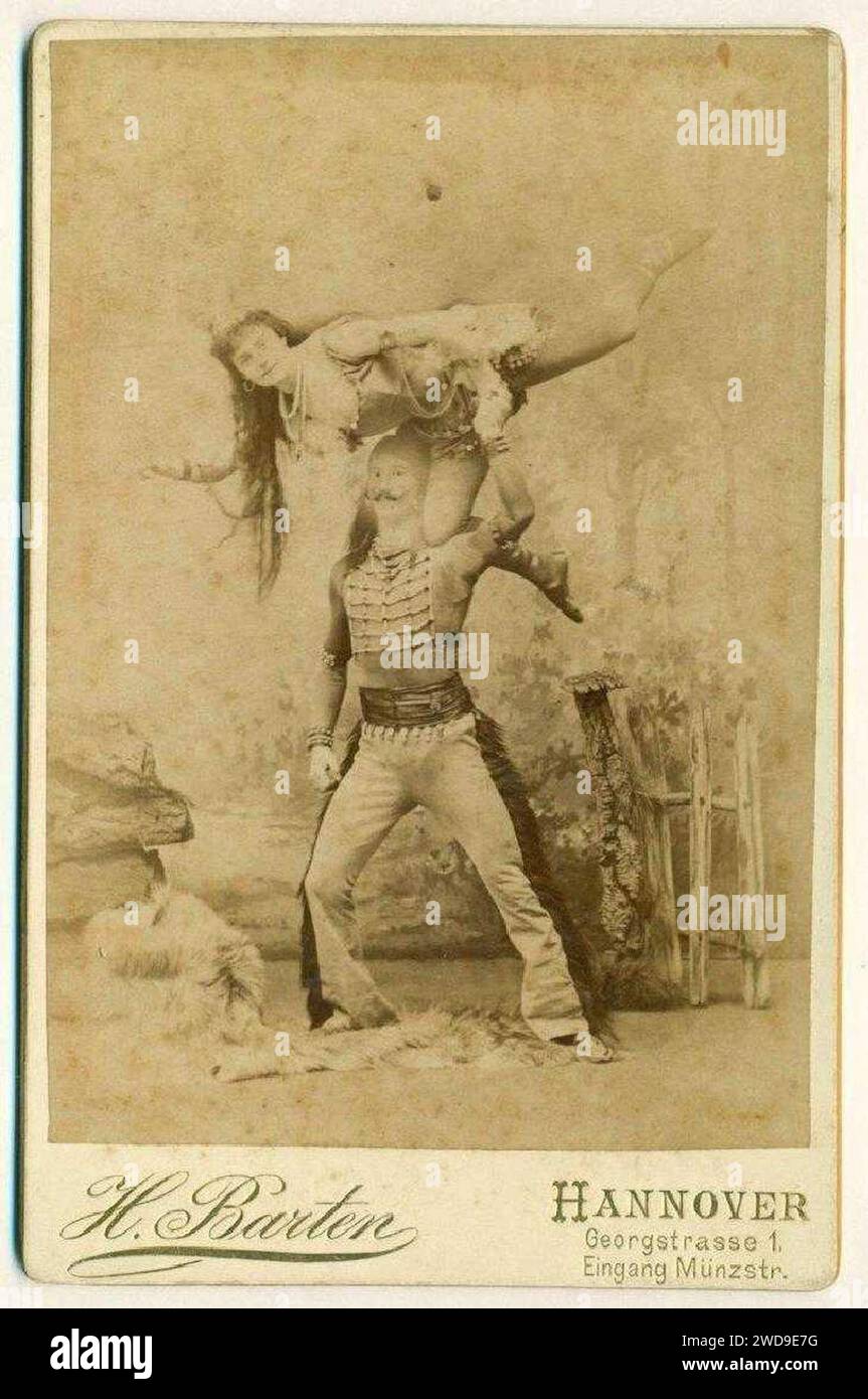 1890er Jahre Heinrich Barten Kabinett-Fotografie Zirkusartisten. Stock Photo
