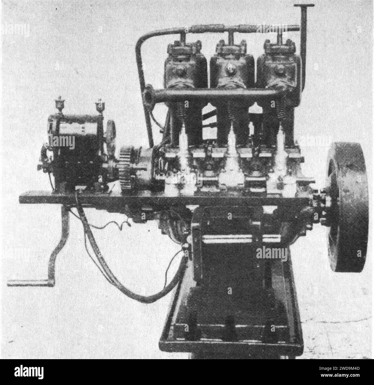1904 - Panhard & Levassor - moteur fixe 3cyl. Stock Photo
