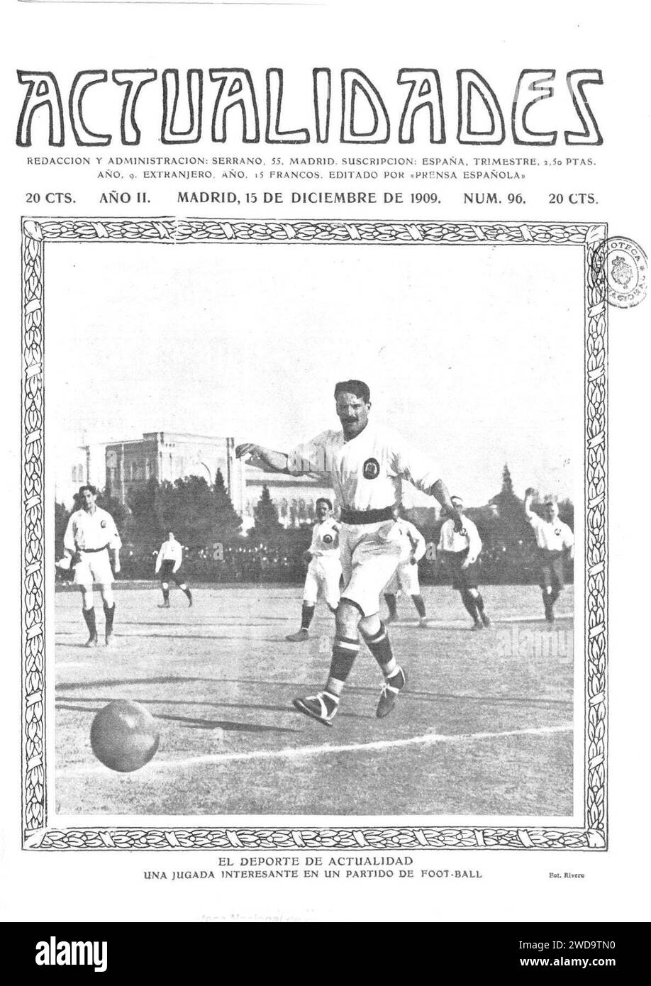 1909-12-15, Actualidades, El deporte de actualidad, Una jugada interesante en un partido de foot-ball, Rivero. Stock Photo