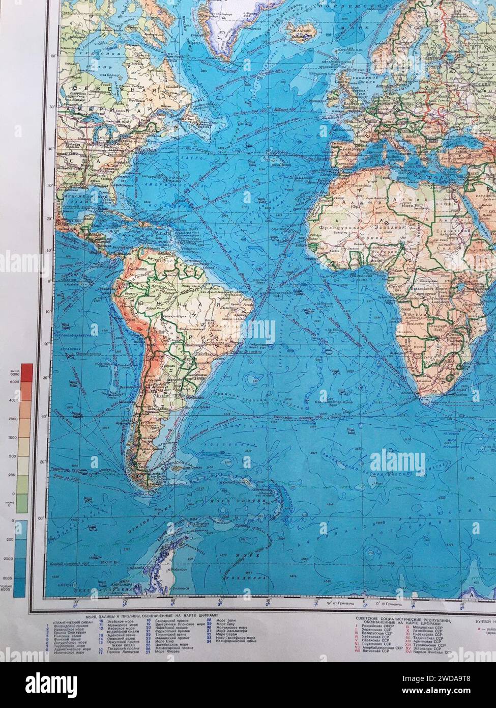 Map of the world 1950 hi-res stock photography and images
