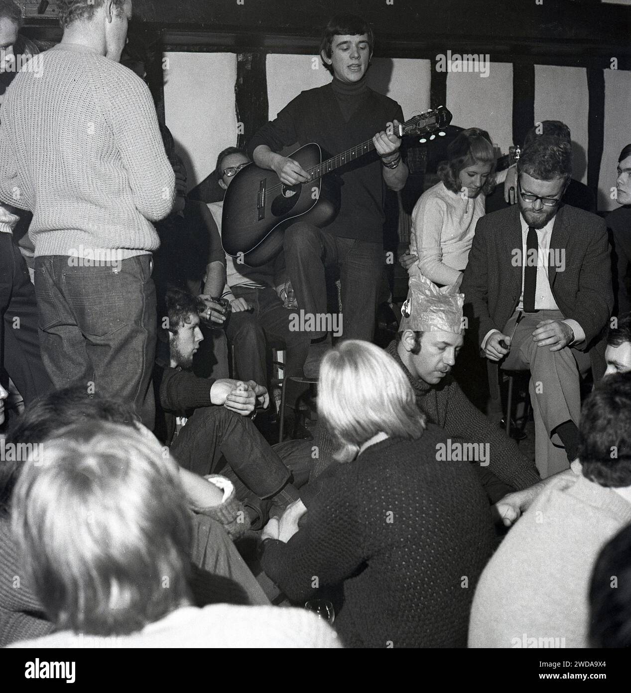 1960s, historical, folk jam session in pub Stock Photo Alamy