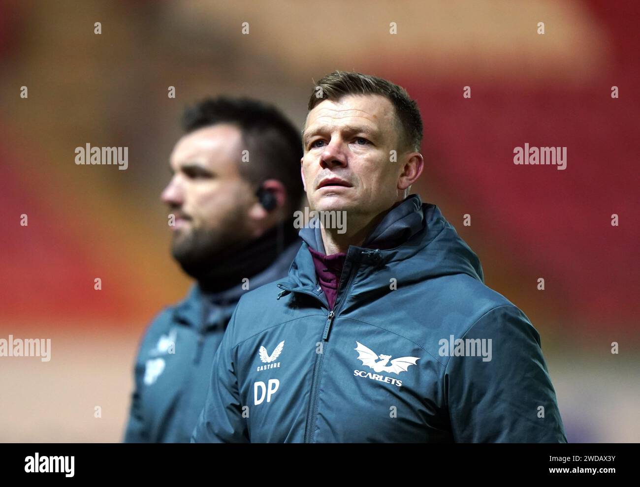Scarlets head coach Dwayne Peel (right) ahead of the EPCR Challenge Cup