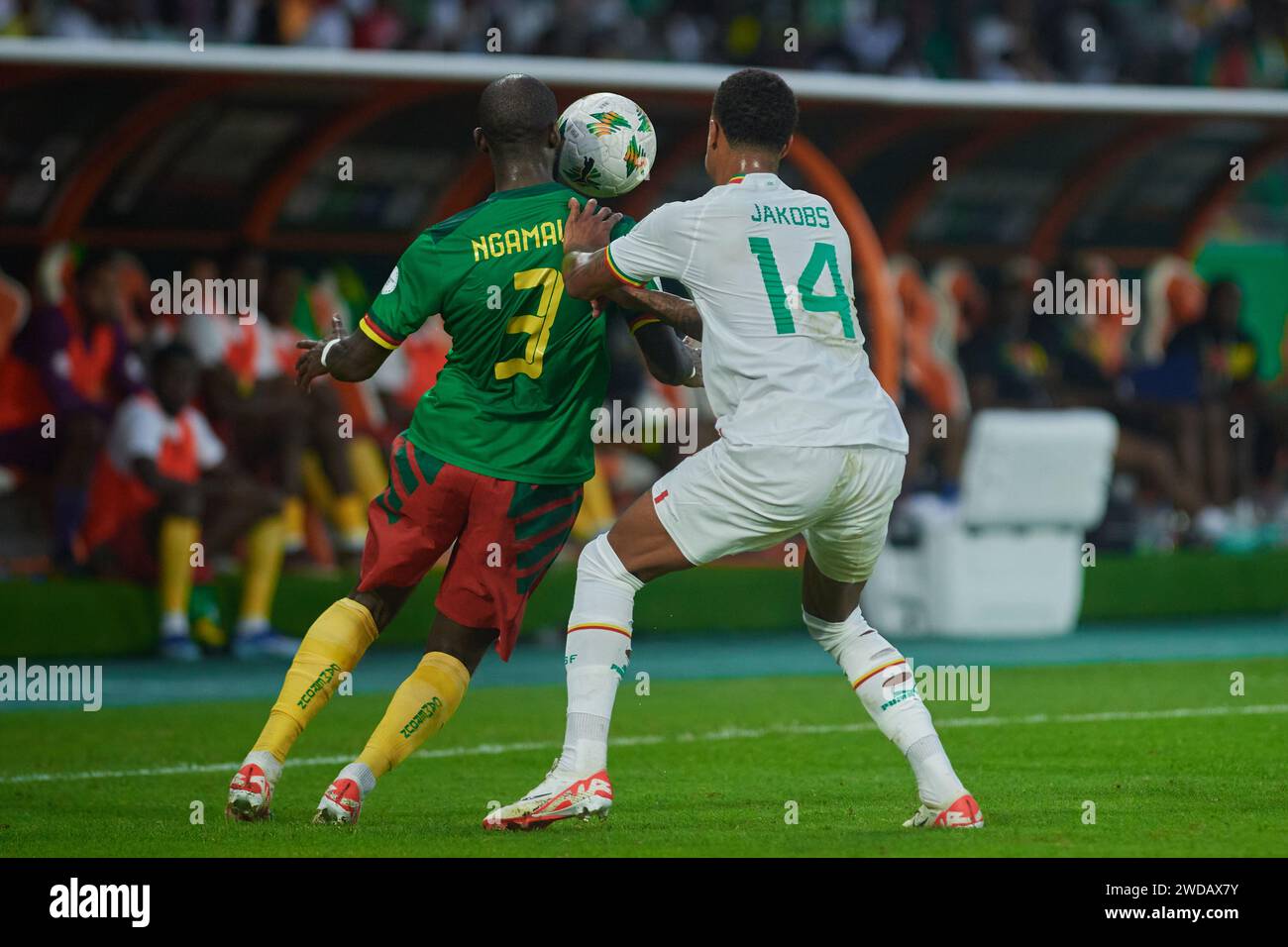Highlights of the match between Senegal and Cameroon at the Africa Cup of Nations 2023, the duel between Moumi Ngamaleu and Ismail Jakobs Stock Photo