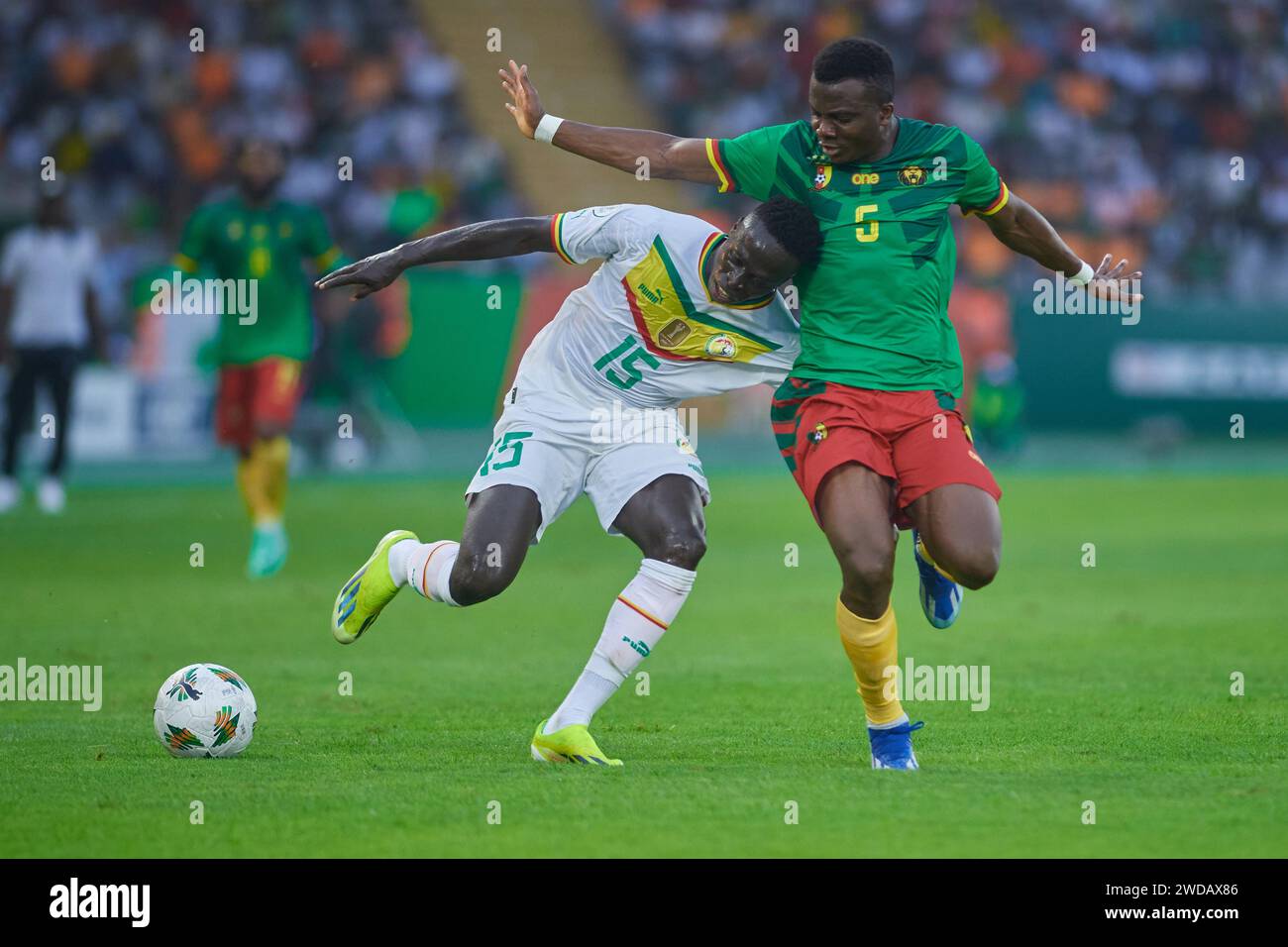 Highlights of the match between Senegal and Cameroon at the Africa Cup of Nations 2023, the duel between Krepin Diatta and Nouhou Tolo Stock Photo