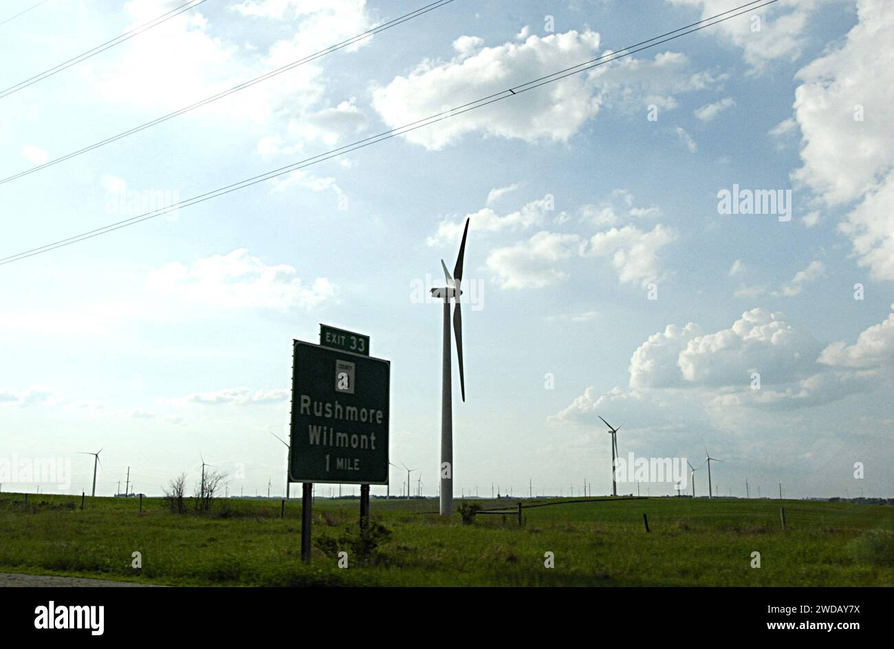 RUSHMORE WILMONT AREA /MINNESOTA/USA View from US/minnesota highway of