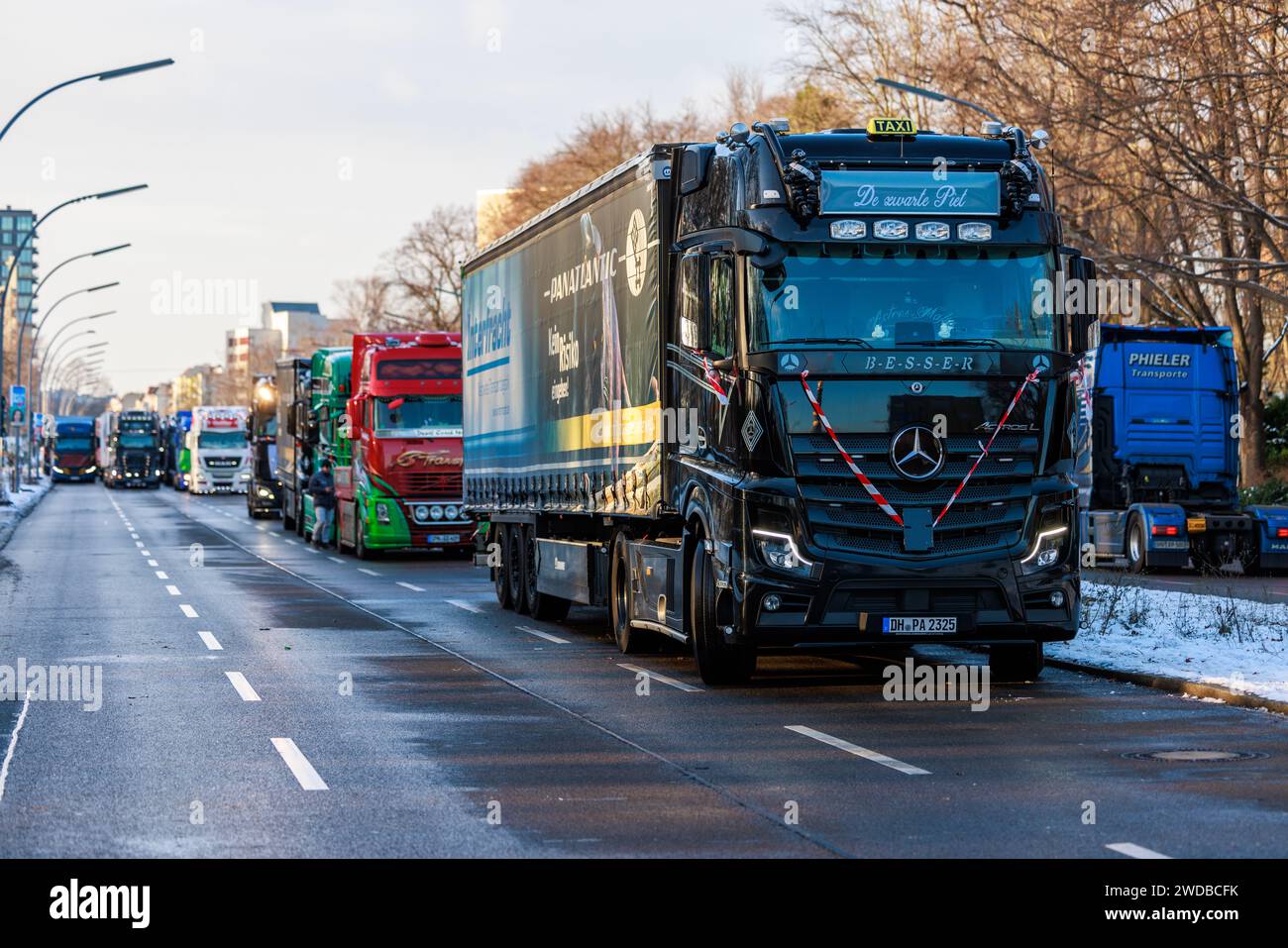 Berlin, Germany - January 19, 2024: Truck demonstration on the Strasse des 17 Juni between Brandenburger Tor and Siegessäule. Stock Photo