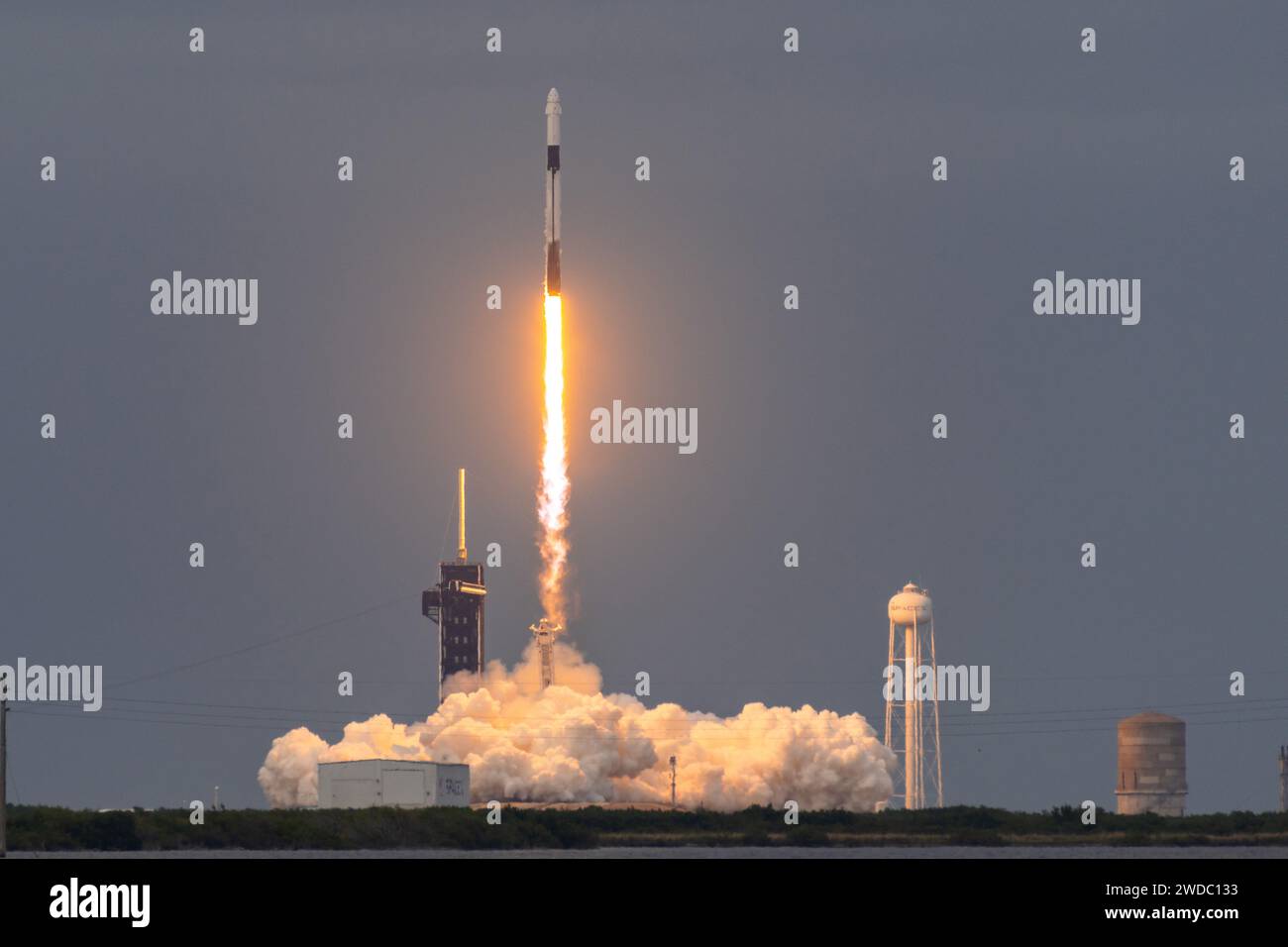 A Falcon 9 rocket carrying the Axiom-3 crew launches from Launch Complex 39-A at Kennedy Space Center, Florida, Jan. 18, 2024. The Axiom-3 crew will conduct more than 30 scientific experiments and demonstrations focused on human physiology and technological industrial advancements. (U.S. Space Force photo by Joshua Conti) Stock Photo