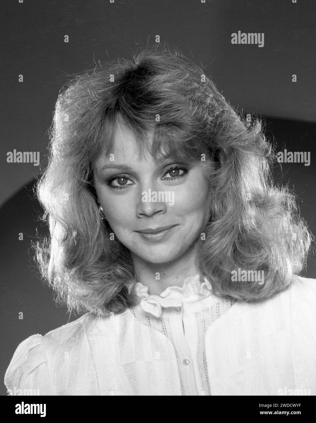 Shelly Long poses for a portrait circa 1990 in Los Angeles, California