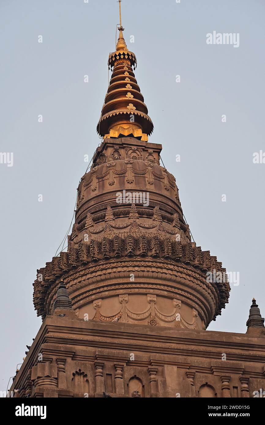 In 2013, the dome of the Mahabodhi Temple in Bodhgaya was adorned with 289kg of gold, a gift from the King of Thailand and Thai devotees Stock Photo