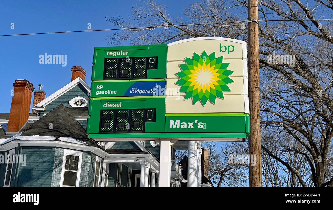 EMPORIA, KANSAS JANUARY 19, 2024 Price of gasoline keeps dropping at