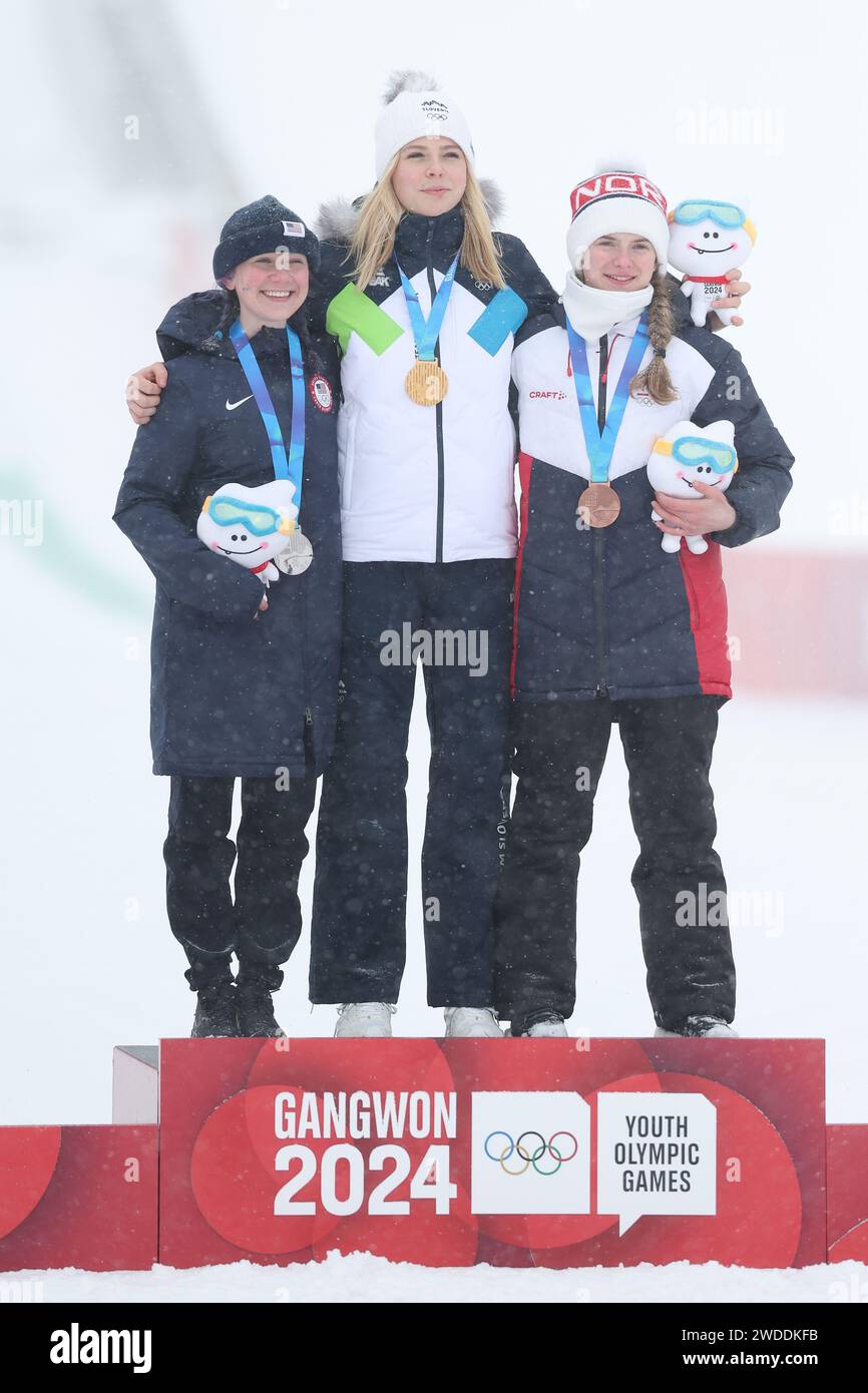 Pyeongchang, South Korea. 20th Jan, 2024. Gold medalist Taja Bodlaj of Slovenia (C), silver medalist Josie Johnson (L) of the United States and bronze medalist Ingvild Synnoeve Midtskogen of Norway pose for photos during the awarding ceremony of the Women's Normal Hill Individual of Ski Jumping event at the Gangwon 2024 Winter Youth Olympic Games in Pyeongchang, South Korea, Jan. 20, 2024. Credit: Li Ming/Xinhua/Alamy Live News Stock Photo