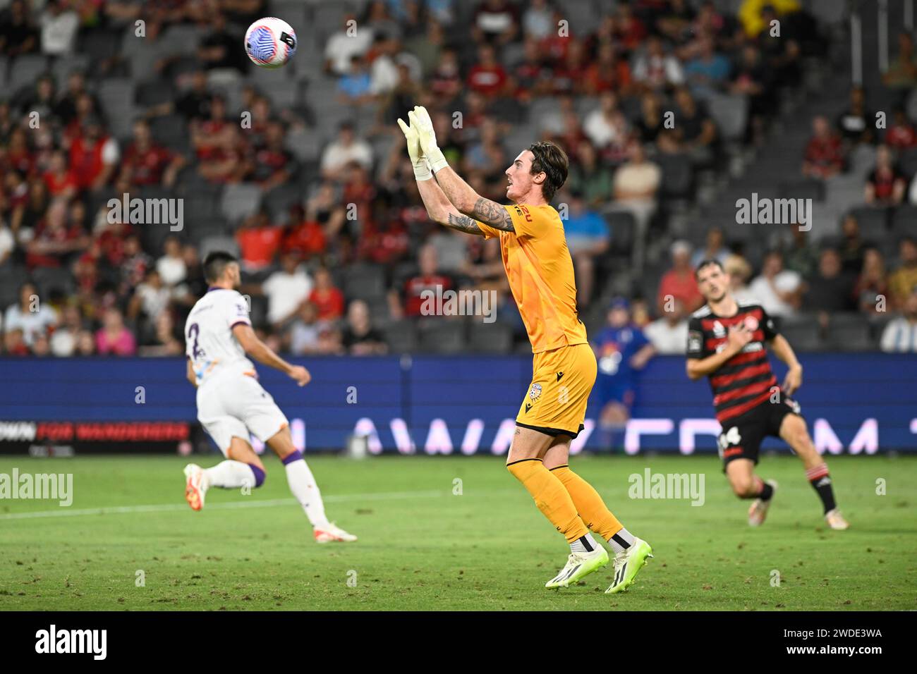 20th January 2024; CommBank Stadium, Sydney, NSW, Australia: A-League Football, Western Sydney Wanderers versus Perth Glory; Oliver Sail of Perth Glory catches a high ball Stock Photo