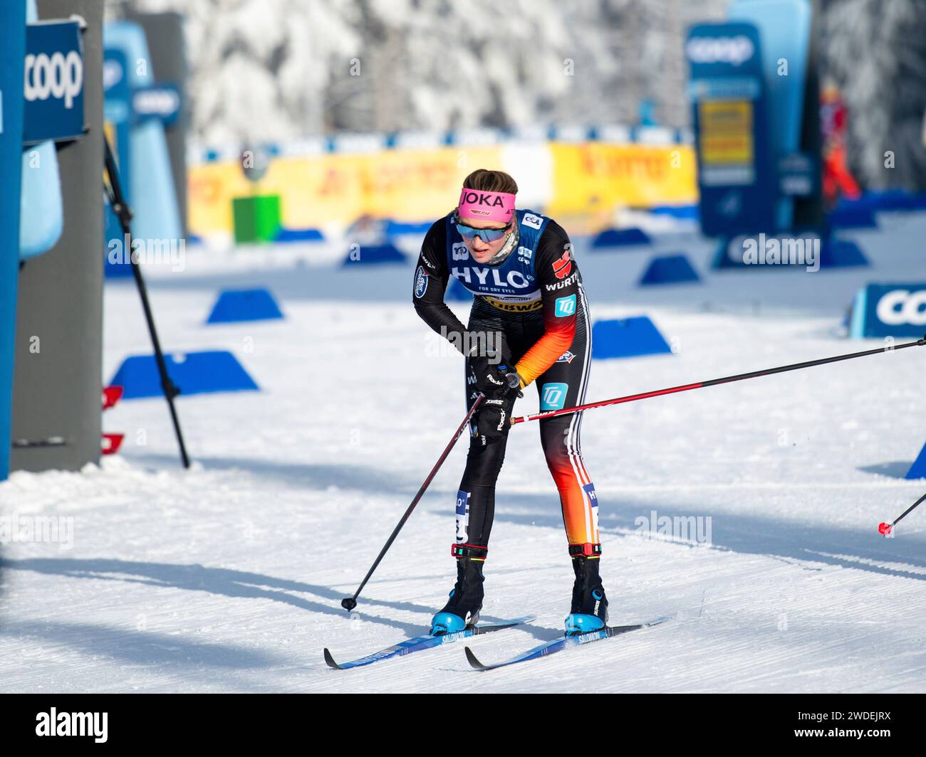 Laura Gimmler (Deutschland) im Ziel, GER, FIS Coop Langlauf Weltcup