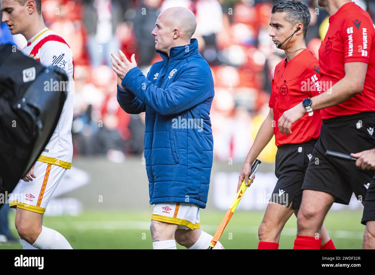 Madrid, Spain. 20th Jan, 2024. Isi Palazon of Rayo Vallecano seen leaving the field at the end of the La Liga EA Sports 2023/24 football match between Rayo Vallecano vs Las Palmas at Estadio Vallecas in Madrid, Spain. Credit: Independent Photo Agency/Alamy Live News Stock Photo