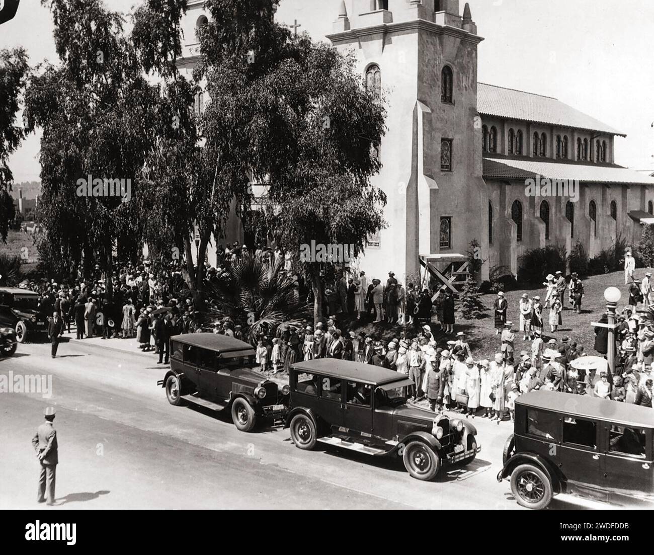 Rudolph Valention's funeral procession. Rudolph died at 31 in 1926 Stock Photo