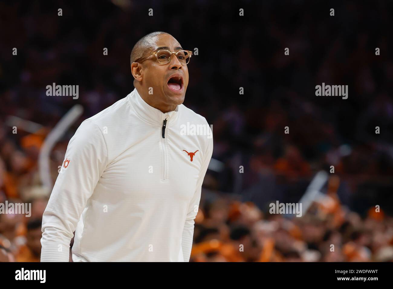 AUSTIN, TX - JANUARY 20: Texas Longhorns head coach Rodney Terry ...