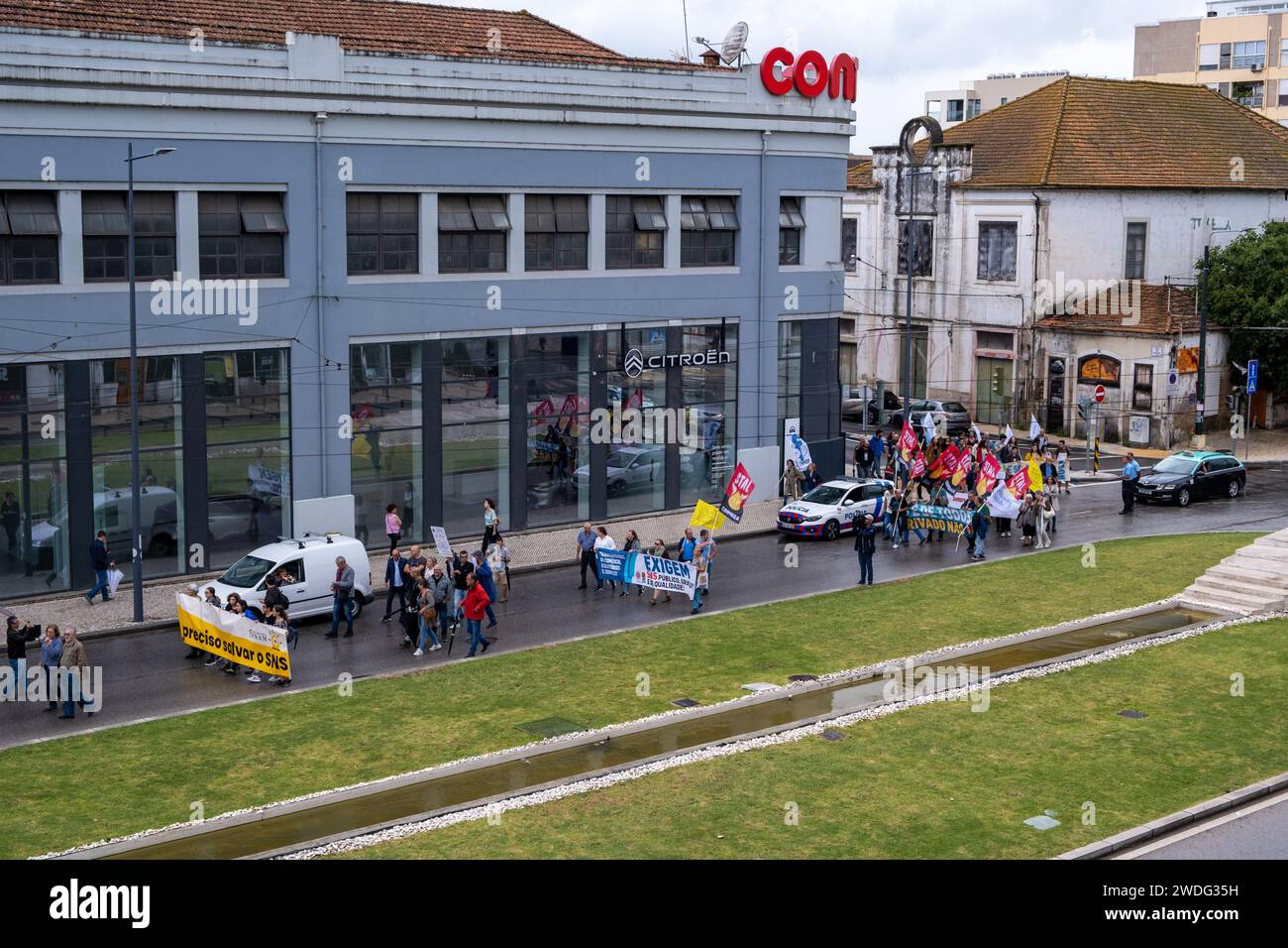 September protests in portugal hi-res stock photography and images - Alamy