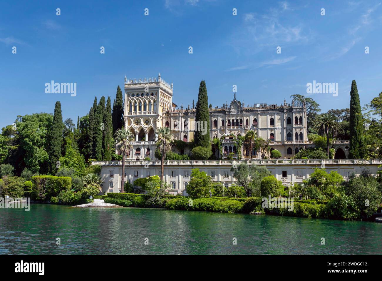 Villa borghese lago hi-res stock photography and images - Alamy