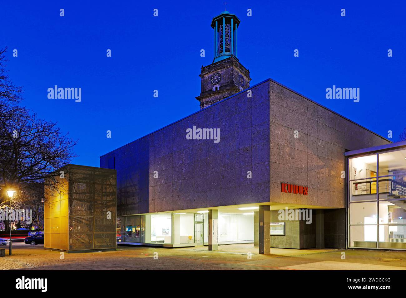Municipal Gallery KUBUS in the evening with the Aegidienkirche, Gallery at Theodor-Lessing-Platz, Hanover, Lower Saxony, Germany Stock Photo