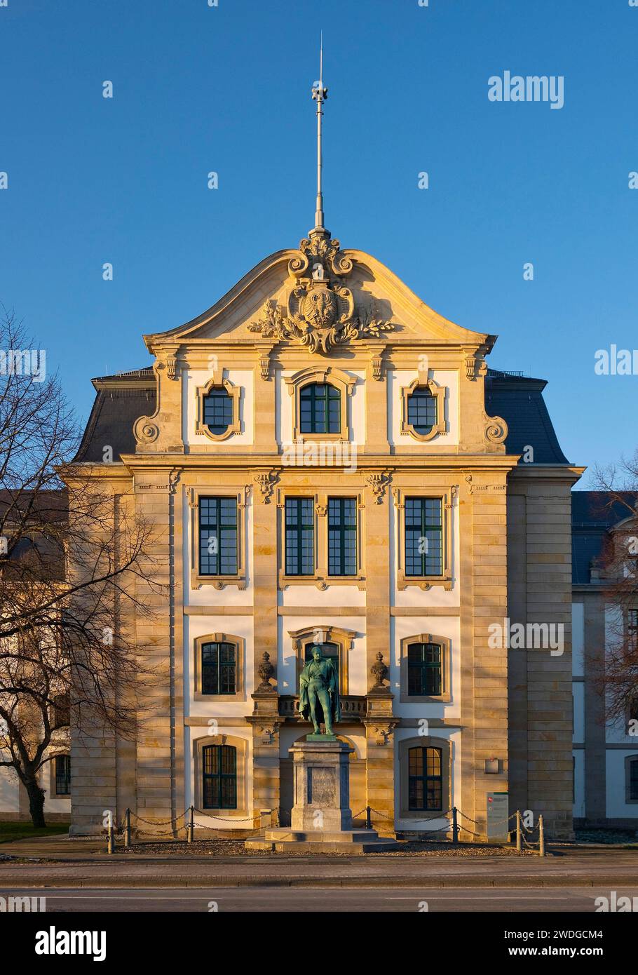 Lower Saxony State Archives with General Graf von Alten Memorial, Hanover, Lower Saxony, Germany Stock Photo
