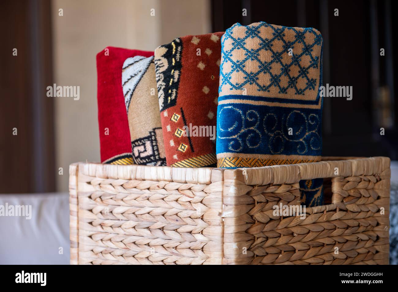 Prayer mat hires stock photography and images Alamy