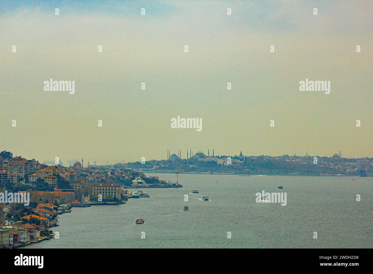 Bosphorus Beauty: Istanbul's Homes and Mosques Along the Bosphorus