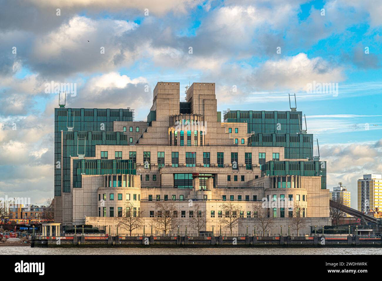The SIS Building, also called the MI6 Building, at Vauxhall Cross houses the headquarters of the Secret Intelligence Service Stock Photo