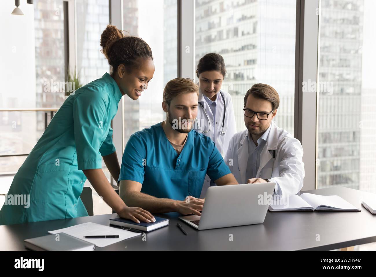 American indian professionals hi-res stock photography and images - Alamy