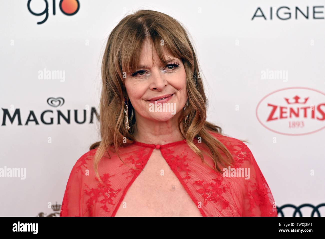 Nastassja Kinski Schauspielerin, Einzelbild,angeschnittenes Einzelmotiv,Portraet,Portrait,Porträt. 48.Deutscher Filmball, Roter Teppich,Red Carpet,am 20.01.2024 im H o t e l B a y e r i s c h e r H o f, M u e n c h e n. Sven Simon Fotoagentur GmbH & Co. Pressefoto KG Prinzess-Luise-Str. 41 45479 M u e l h e i m / R u h r Tel. 0208/9413250 Fax. 0208/9413260 GLS Bank BLZ 430 609 67 Kto. 4030 025 100 IBAN DE75 4306 0967 4030 0251 00 BIC GENODEM1GLS www.svensimon.net *** Nastassja Kinski actress, single picture, cropped single motif, portrait, portrait, portrait 48 German Film Ball, Red Carpet, Re Stock Photo