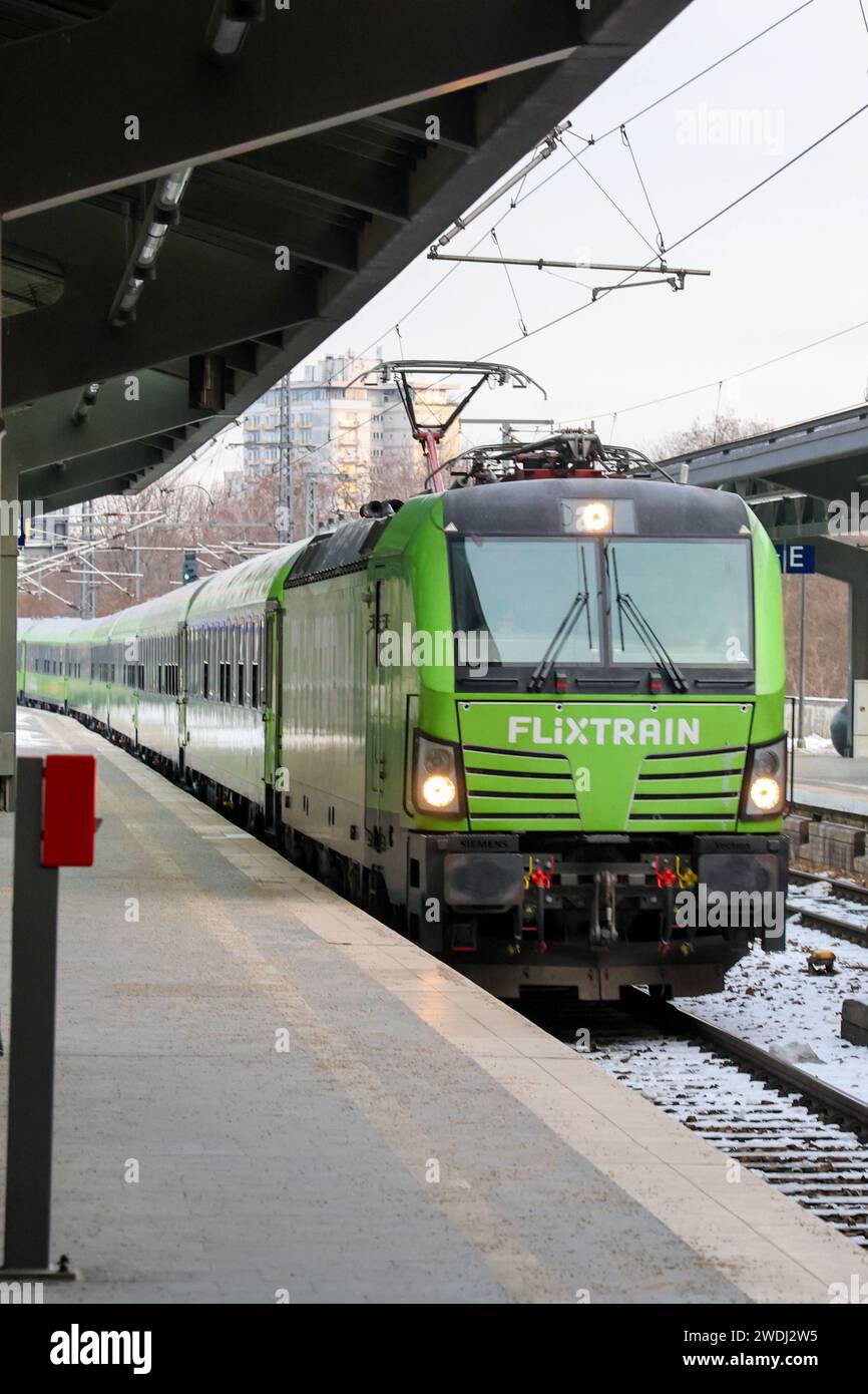 Best HD Pictures about  Flixtrain Berlin Leipzig  with No AI Images