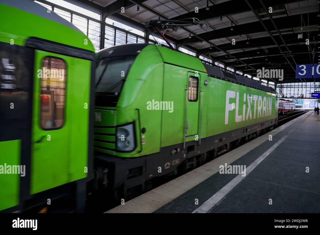 Best HD Pictures about  Flixtrain Berlin Leipzig  with No AI Images