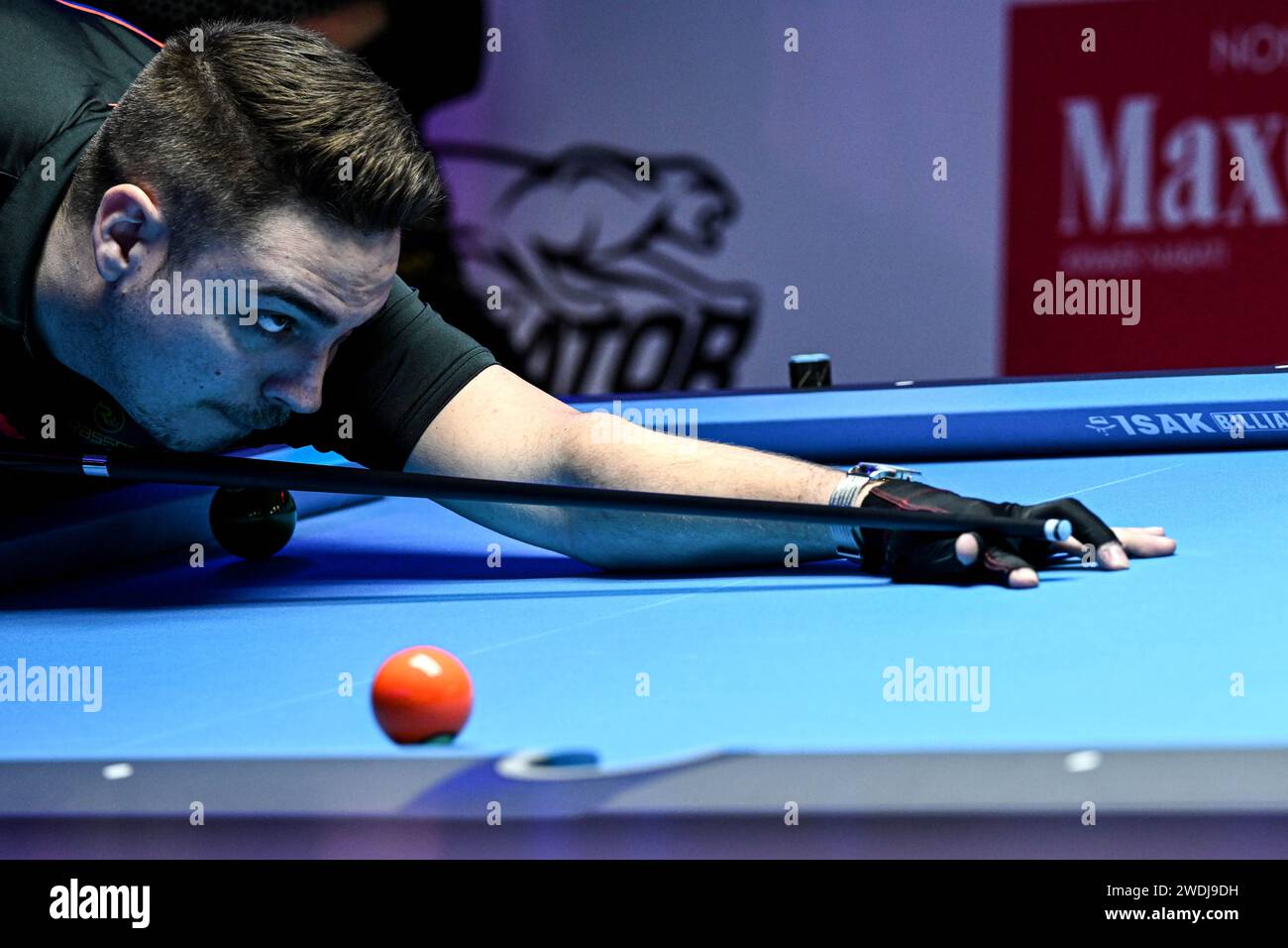 Jakarta, Indonesia. 21st Jan, 2024. Fransisco Sanchez-Ruiz of Spain competes during the qualification match between Fransisco Sanchez-Ruiz of Spain and Arie Tokyo of Indonesia at the 10-Ball Indonesia International Open 2024 in Jakarta, Indonesia, Jan. 21, 2024. Credit: Agung Kuncahya B./Xinhua/Alamy Live News Stock Photo