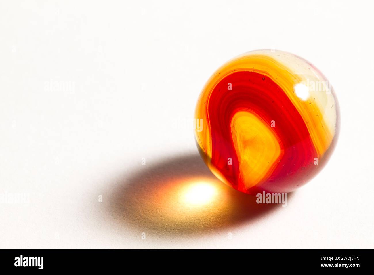 Single yellow glass marble hi-res stock photography and images - Alamy