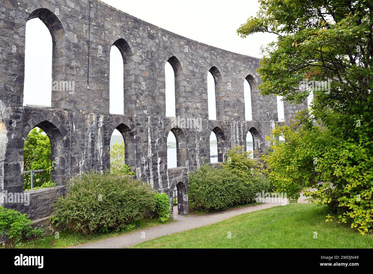 McCaig's Tower in Oban is a prominent tower on Battery Hill Stock Photo