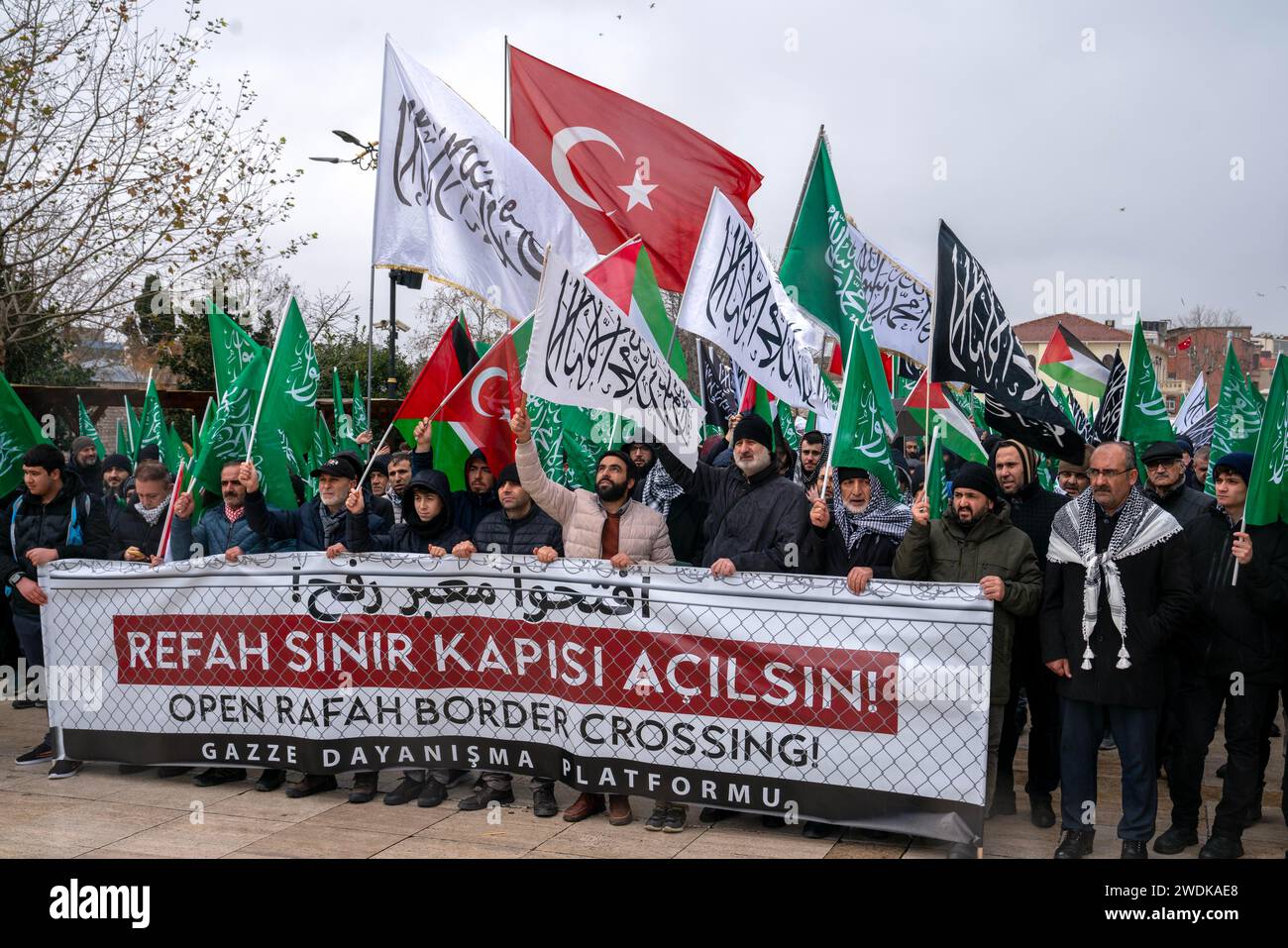 Fatih Istanbul Turkey 21st Jan 2024 Demonstrators Wave Turkish   Fatih Istanbul Turkey 21st Jan 2024 Demonstrators Wave Turkish Flags And Shout Slogans During A Pro Palestine At The Fatih Mosque In Istanbul On January 21 2024 Credit Image Tolga Uluturkzuma Press Wire Editorial Usage Only! Not For Commercial Usage! 2WDKAE8 