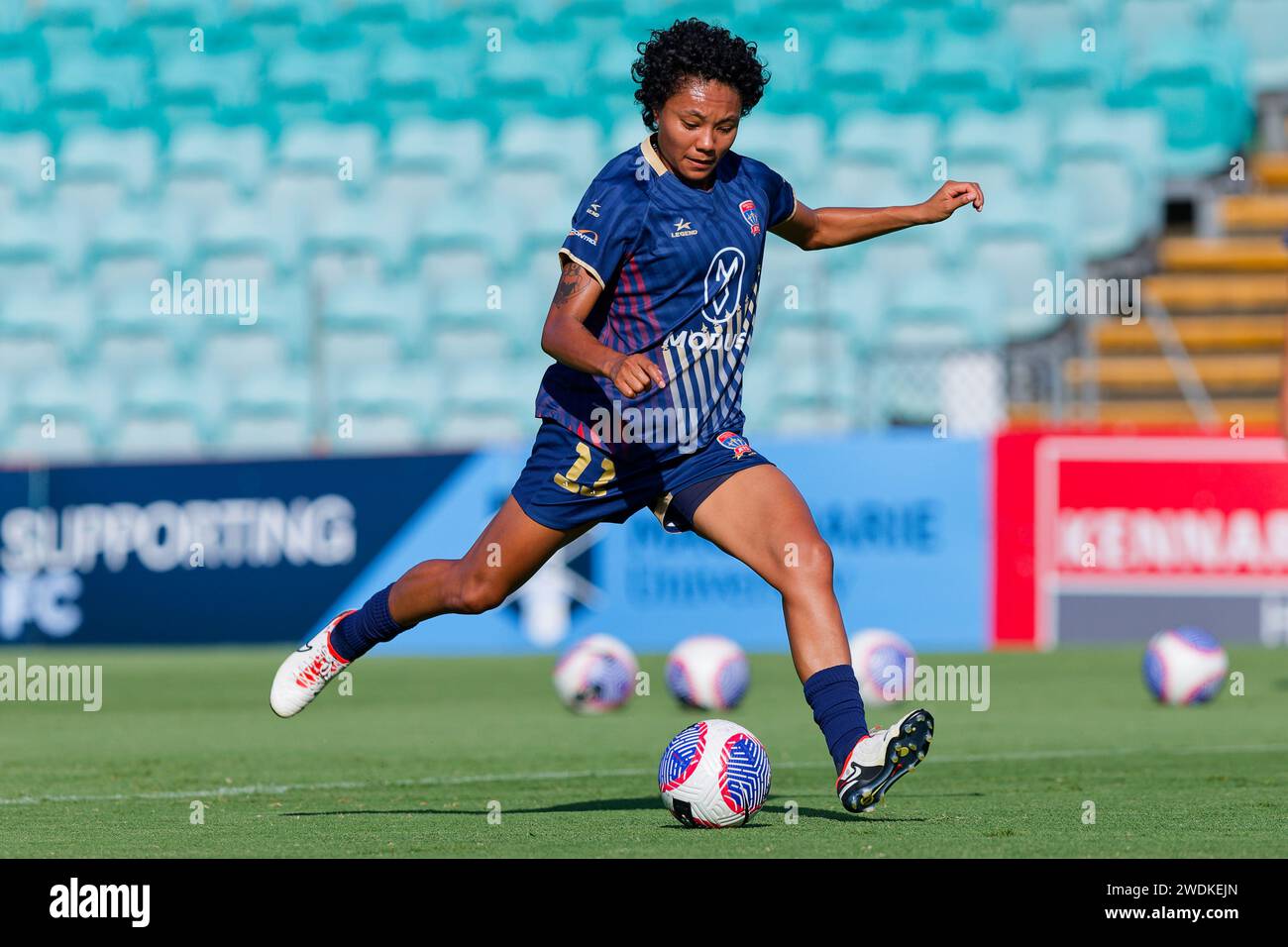 Sydney, Australia. 21st Jan, 2024. Sarina Bolden of Newcastle Jets warms up before the A-League Women Rd13 match between Sydney FC and Newcastle Jets at Leichhardt Oval on January 21, 2024 in Sydney, Australia Credit: IOIO IMAGES/Alamy Live News Stock Photo