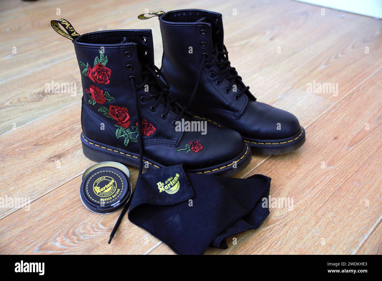 Dr martens fashion hi res stock photography and images Page 7