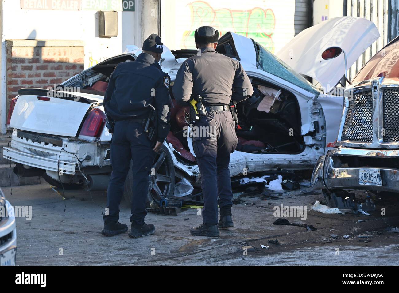 Bronx, New York, USA. 21st Jan, 2024. Fatal vehicle collision in Bronx