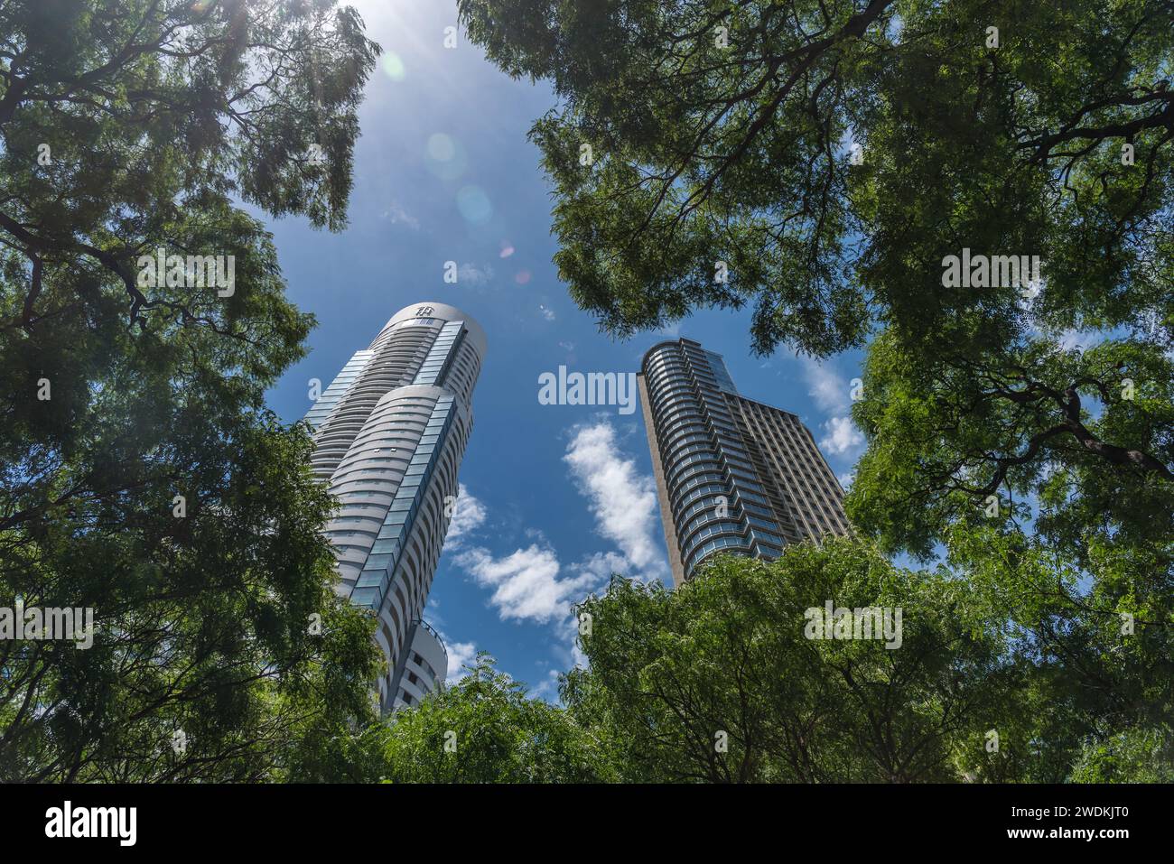 Sleek modern skyscrapers skyline hi-res stock photography and images ...