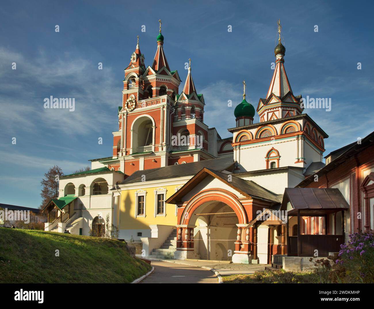 Belfry, church of Transfiguration and refectory church of Icon of Our Lady of Kazan at Savvino-Storozhevsky monastery (Storozhi monastery of St. Savva Stock Photo