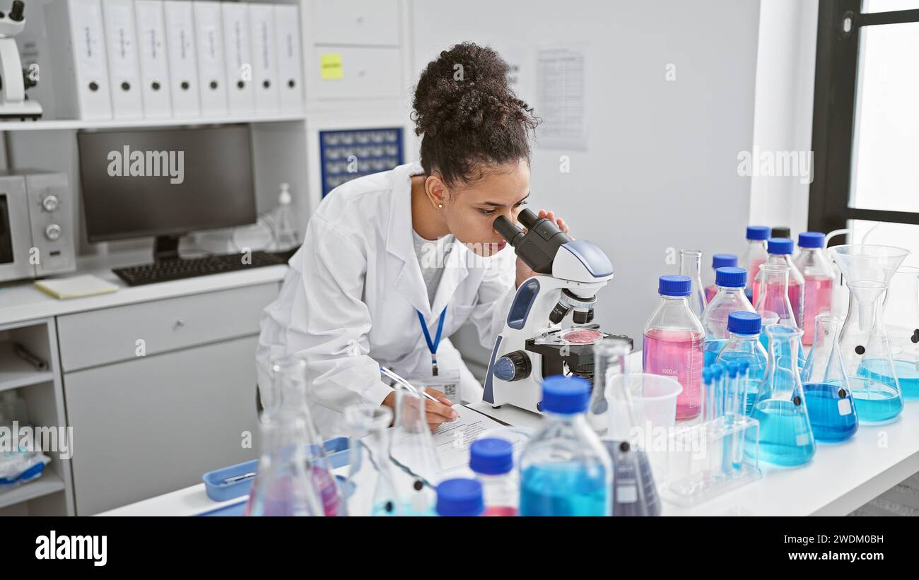 Worker in pharmacy uses hi-res stock photography and images - Alamy