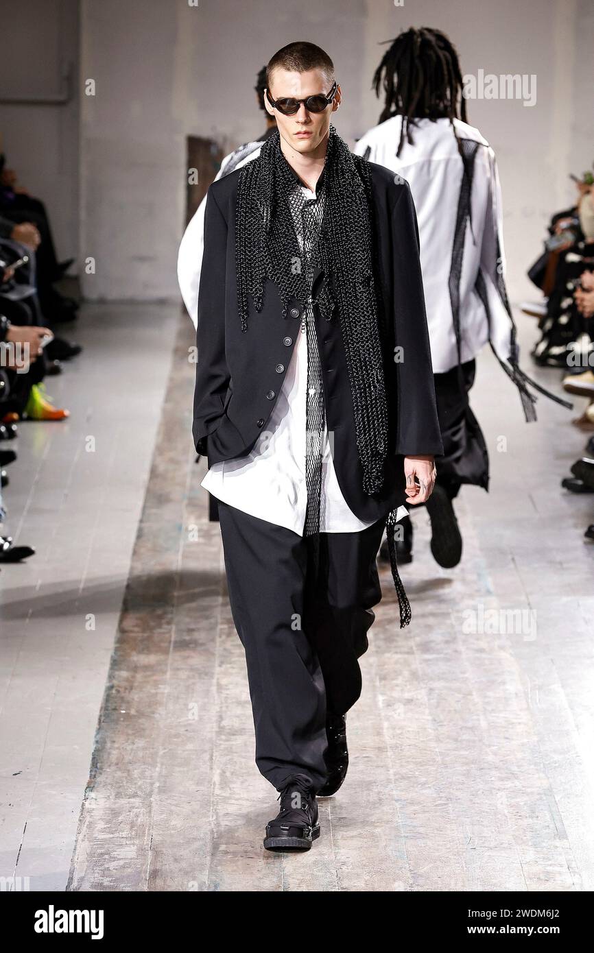 YOHJI YAMAMOTO Homme Fall/Winter 20242025 Runway during Paris Fashion